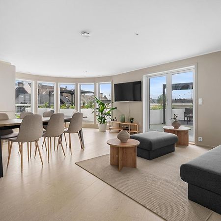 Stay L Urban - Spacious Apartment With Private Terrace Берген Экстерьер фото