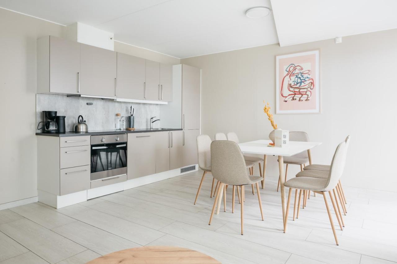 Stay L Urban - Spacious Apartment With Private Terrace Берген Экстерьер фото